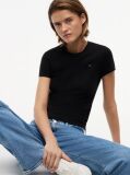 Μαύρο T-Shirt Με Κλασική Λαιμόκοψη Και Κεντητό Σημαιάκι  Γυναίκες