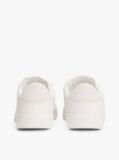 Άσπρο Essential Δερμάτινα Sneakers Με Λεπτομέρειες Σε Αντίθεση  Γυναίκες