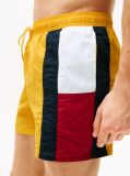 Κίτρινο Μαγιό Μεσαίου Μήκους Με Σημαία Hilfiger Σε Στενή Γραμμή  Άνδρες