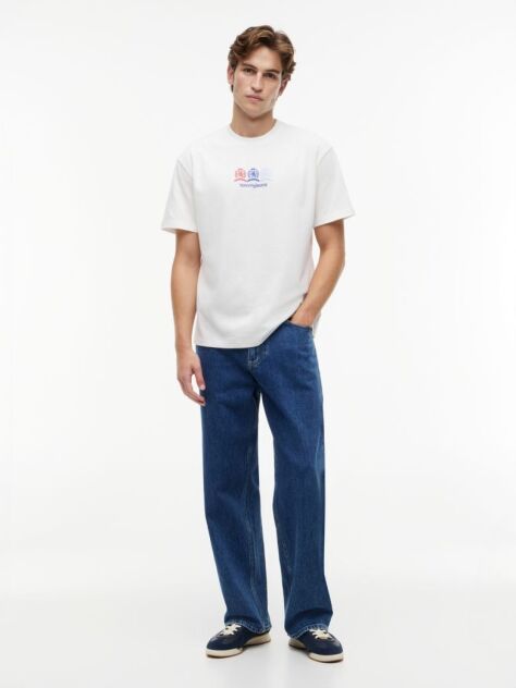 Άσπρο T-Shirt Σε Άνετη Γραμμή Με Λογότυπο Στην Πλάτη  Άνδρες