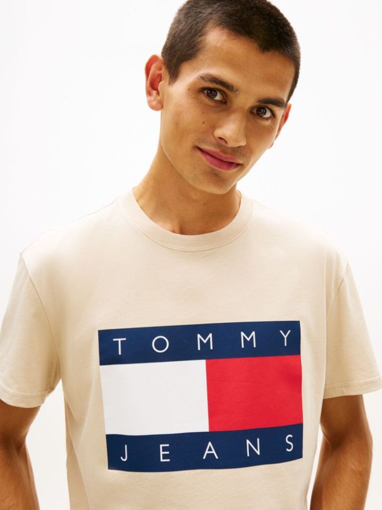 Μπεζ T-Shirt Με Κλασική Λαιμόκοψη Και Σημαία  Άνδρες