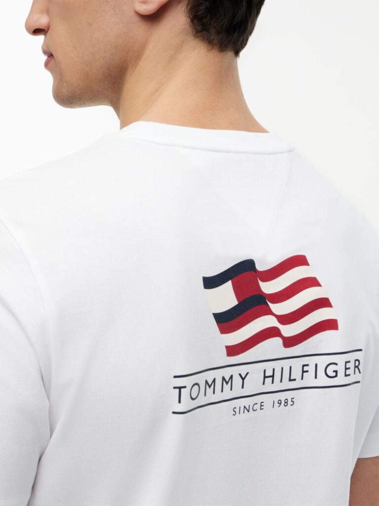 Άσπρο Βαμβακερό T-Shirt Με Wavy Πίσω Σημαία  Άνδρες