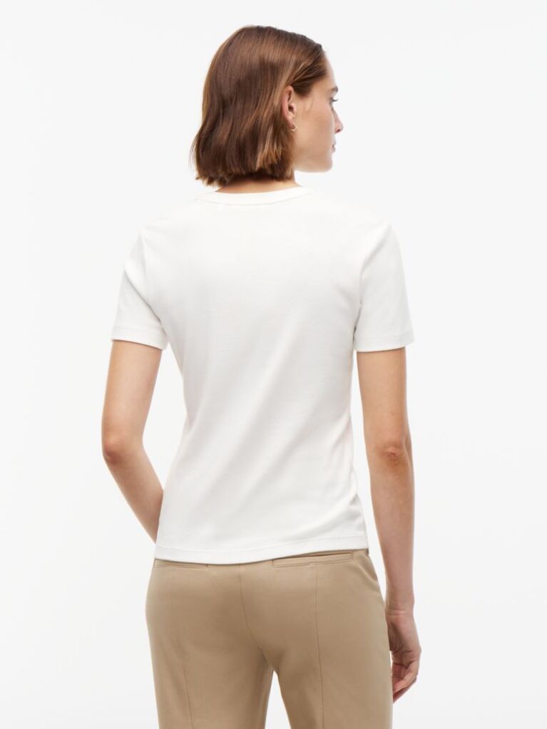 Μπεζ Ριμπ T-Shirt Σε Slim Γραμμή Με Κεντητό Σημαιάκι  Γυναίκες