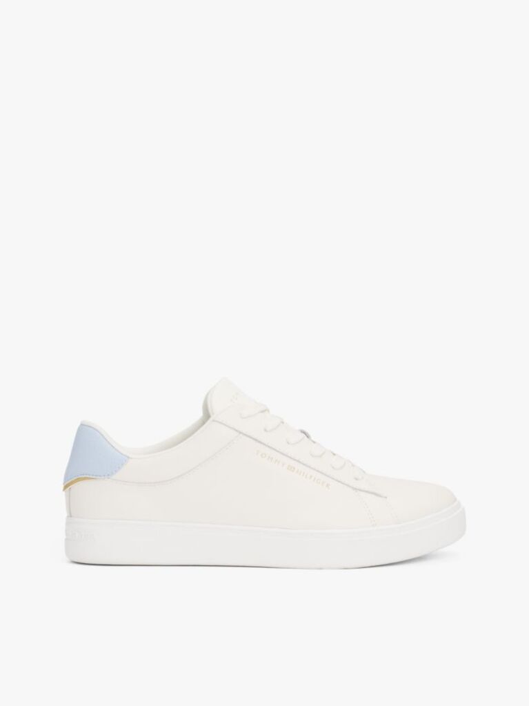 Άσπρο Essential Δερμάτινα Sneakers Με Μεταλλικές Λεπτομέρειες  Γυναίκες