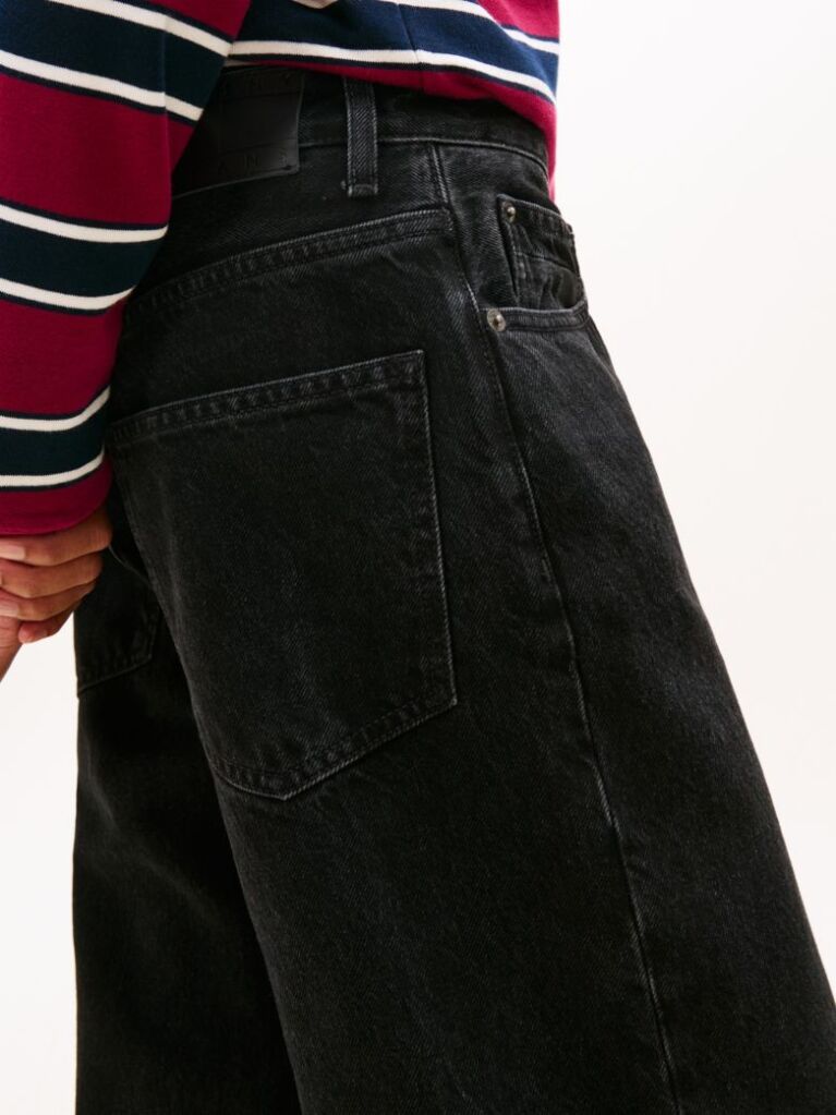 Denim Mia Μαύρο Τζιν Σε Άνετη Ίσια Γραμμή Με Κανονική Μέση  Γυναίκες