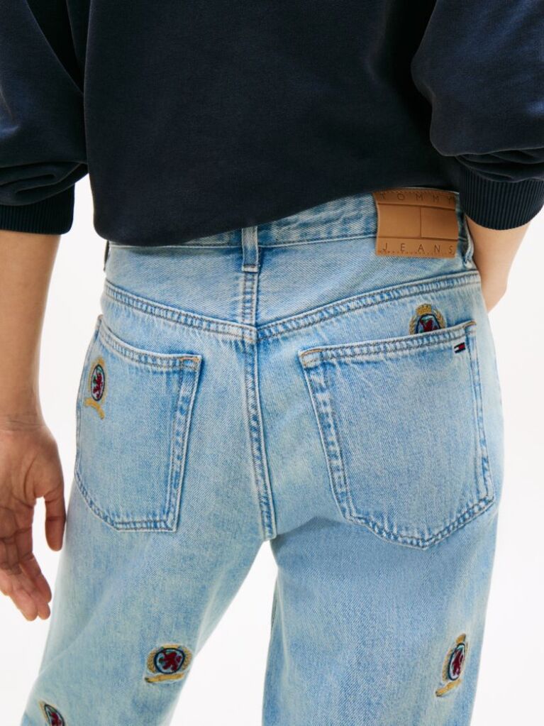 Denim Τζιν Σε Slim Κανονική Γραμμή Με Κανονική Μέση  Γυναίκες