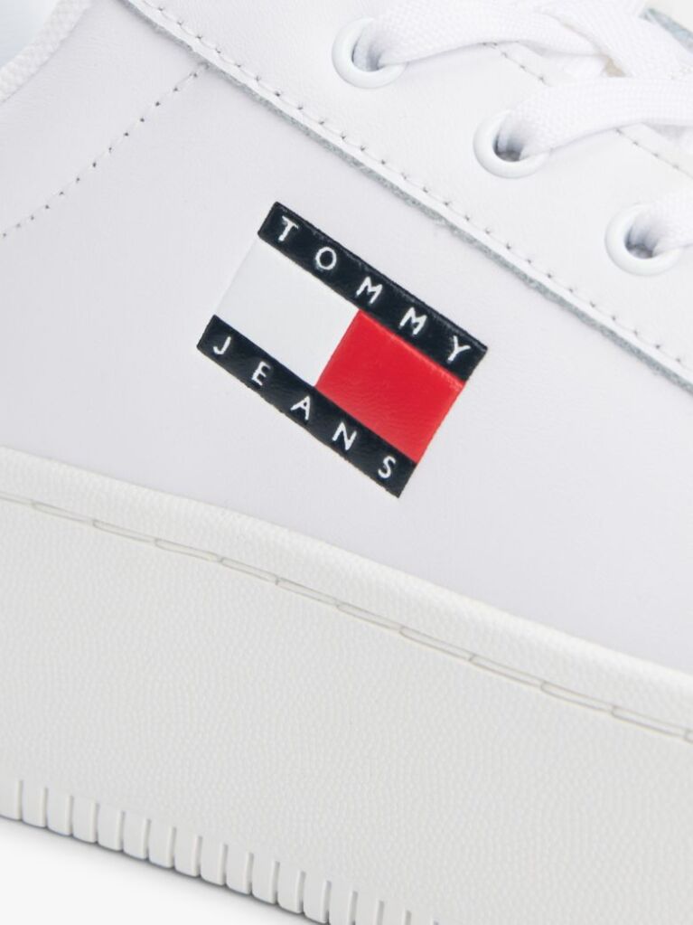 Άσπρο Essential Δερμάτινα Sneakers Με Σόλα Flatform  Γυναίκες