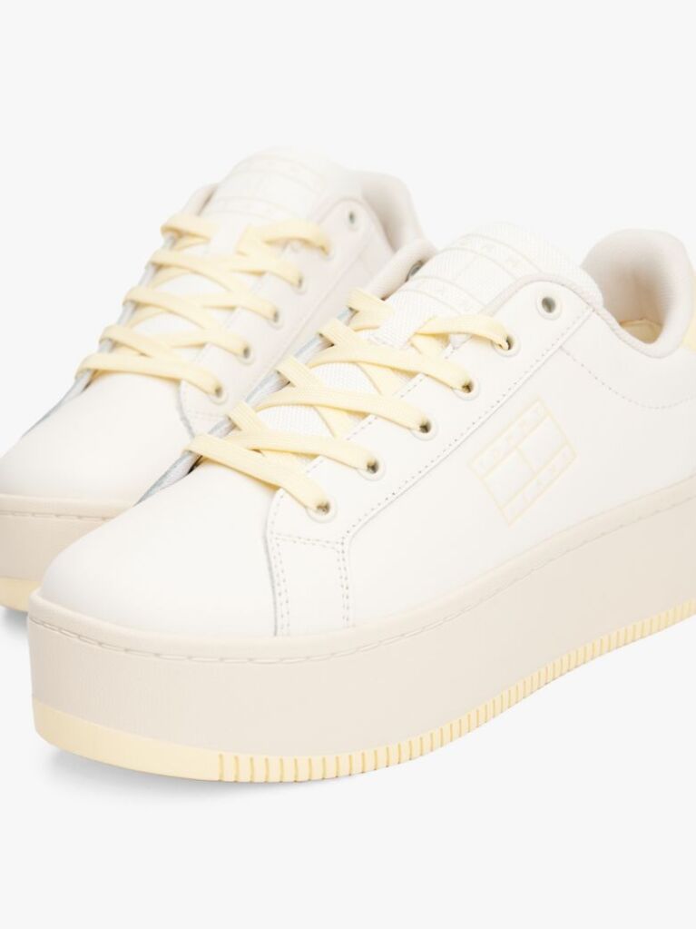Άσπρο Essential Δερμάτινα Sneakers Με Σόλα Flatform  Γυναίκες