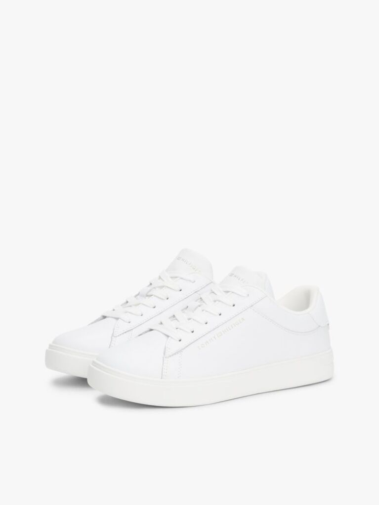Άσπρο Essential Δερμάτινα Sneakers Με Μεταλλικές Λεπτομέρειες  Γυναίκες