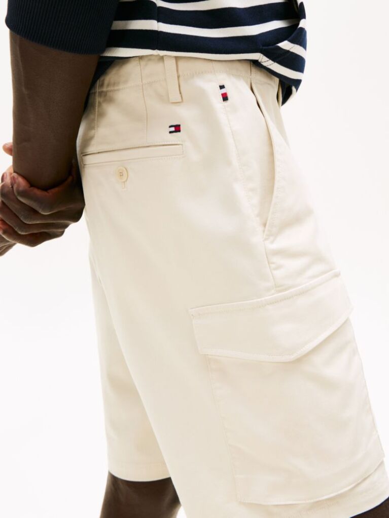 White 1985 Essential Harlem Relaxed Cargo Bermuda Shorts  Men