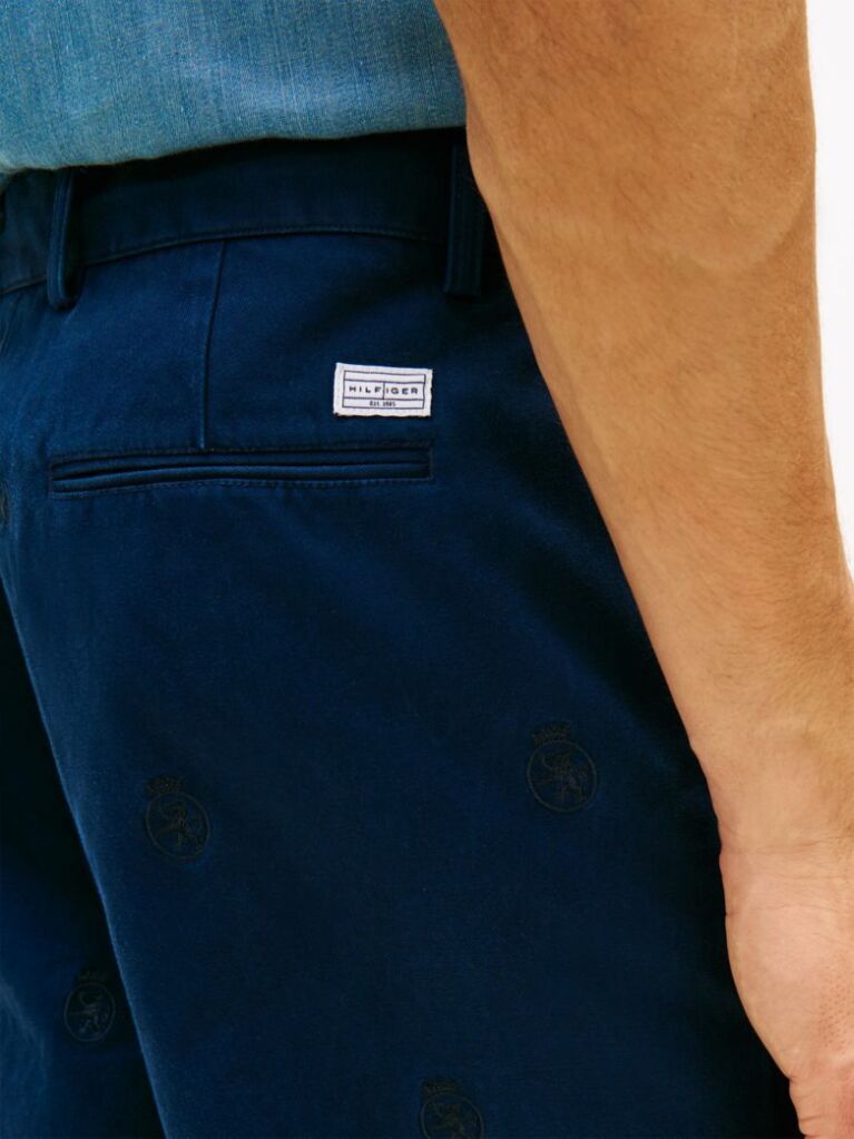 Μπλε Παντελόνι Chinos Σε Loose Γραμμή Με Κεντητό Οικόσημο  Άνδρες
