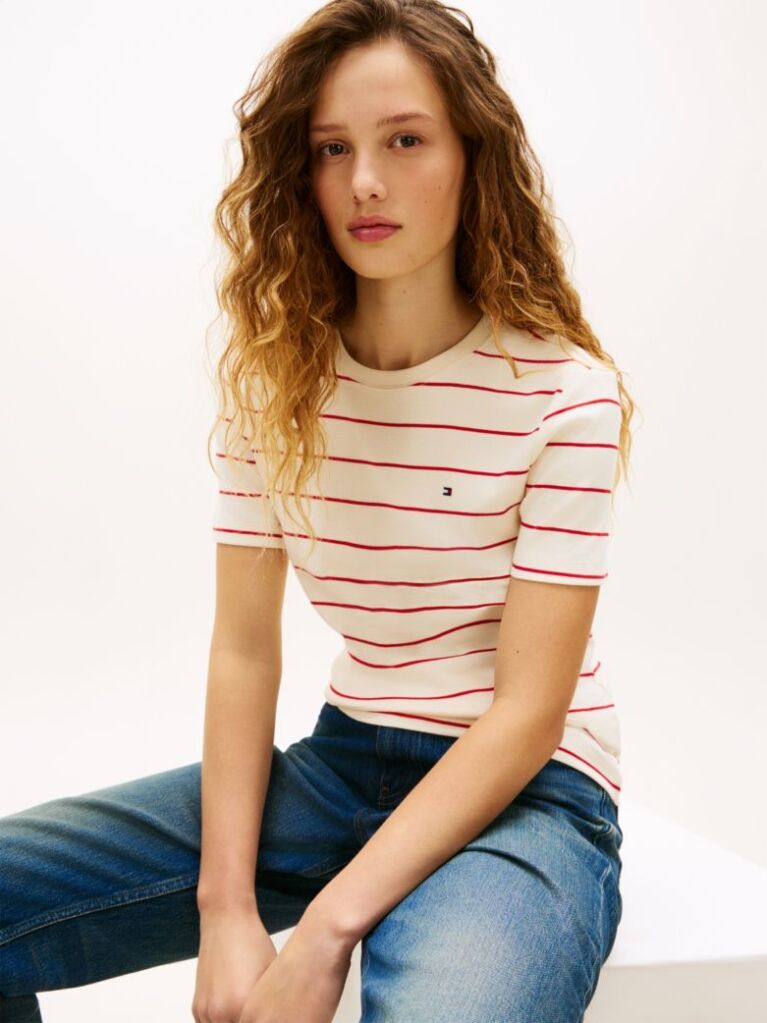 Multi Ριμπ T-Shirt Σε Slim Γραμμή Με Κεντητό Σημαιάκι  Γυναίκες