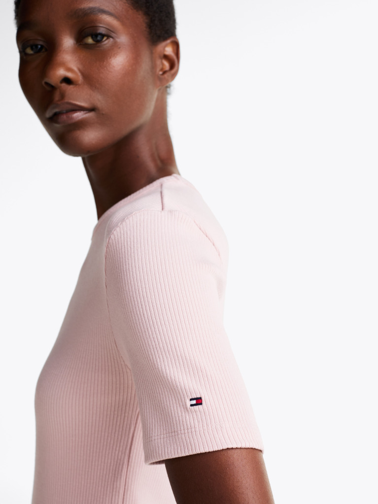 Ροζ T-Shirt Με Ριμπ Ύφανση Και Slim Γραμμή  Γυναίκες