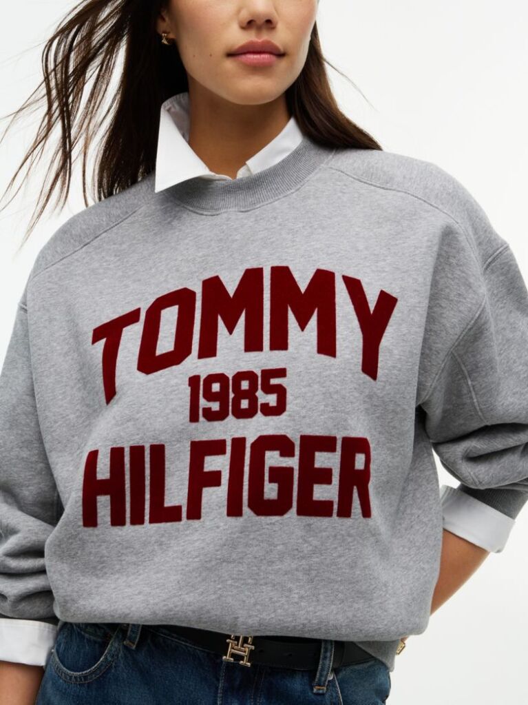 Γκρι Oversized Φούτερ Με Varsity Λογότυπο   Γυναίκες